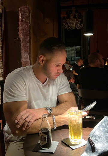 Jon (@jon4817) — my photo № 1