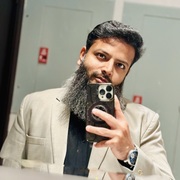 Khalid 33 Moscú